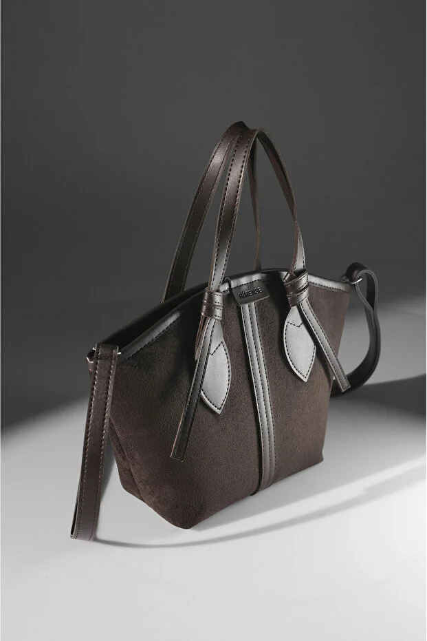 Kadın Acı Kahverengi Süet Acı Kahverengi Suni Deri Fermuarlı Astarlı El ve Omuz Çantası